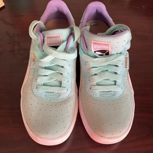 Size 6.5 puma teal/purple shoes